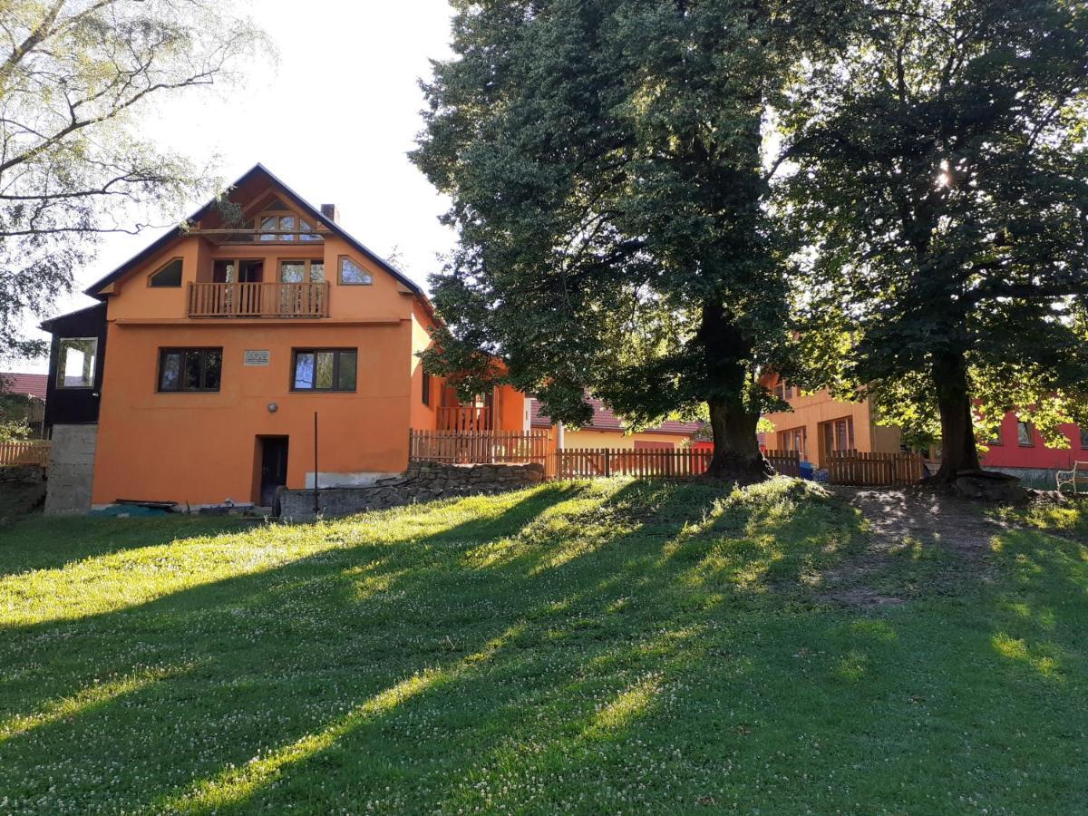 Kypruv Mlyn Villa Knínice Exterior foto
