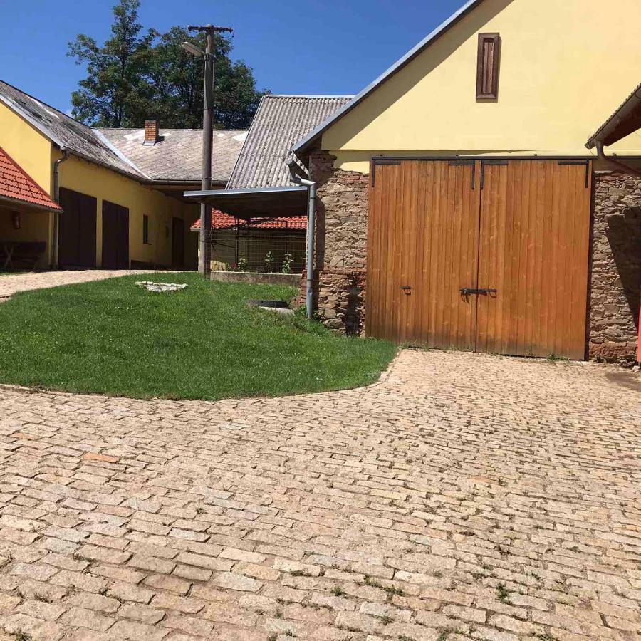 Kypruv Mlyn Villa Knínice Exterior foto